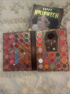 64 eyeshadow palette. Everything is in this pallet for warm to cool shades.